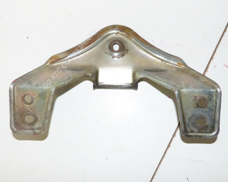 Bride de selle avant</br> Occasion </br>ATC HONDA 250R 83-84